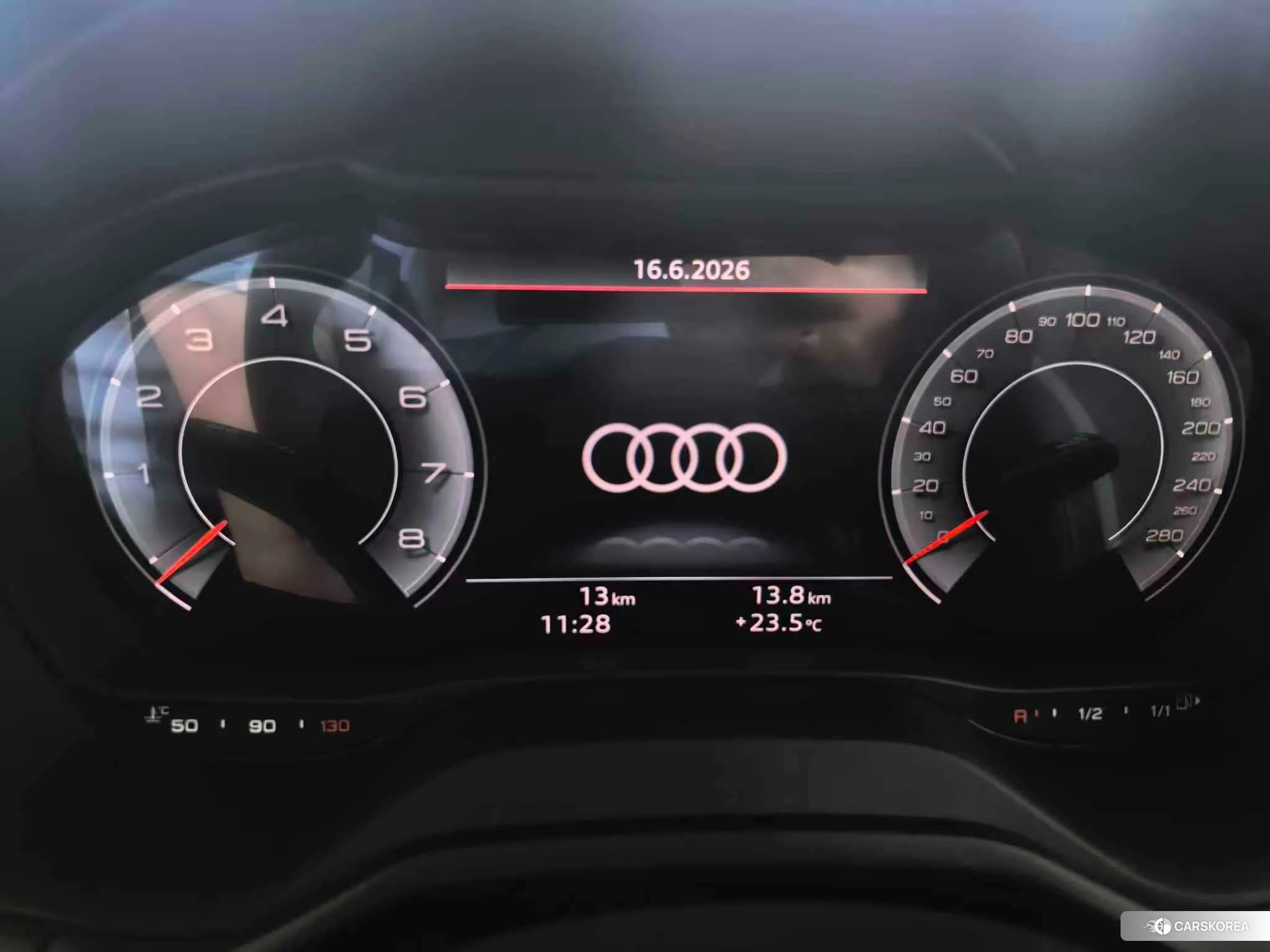 Audi Q2L id 4487442 из Китая 9