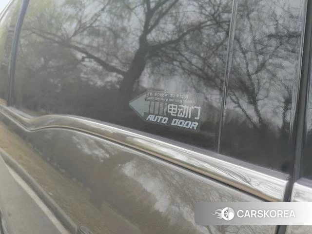 Buick GL8 id 3901823 из Китая 25