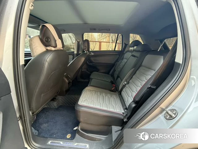 Volkswagen Tiguan L PHEV id 4272131 из Китая 8