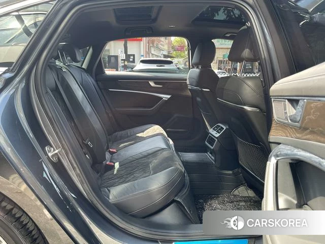 Audi A6L id 4273889 из Китая 31