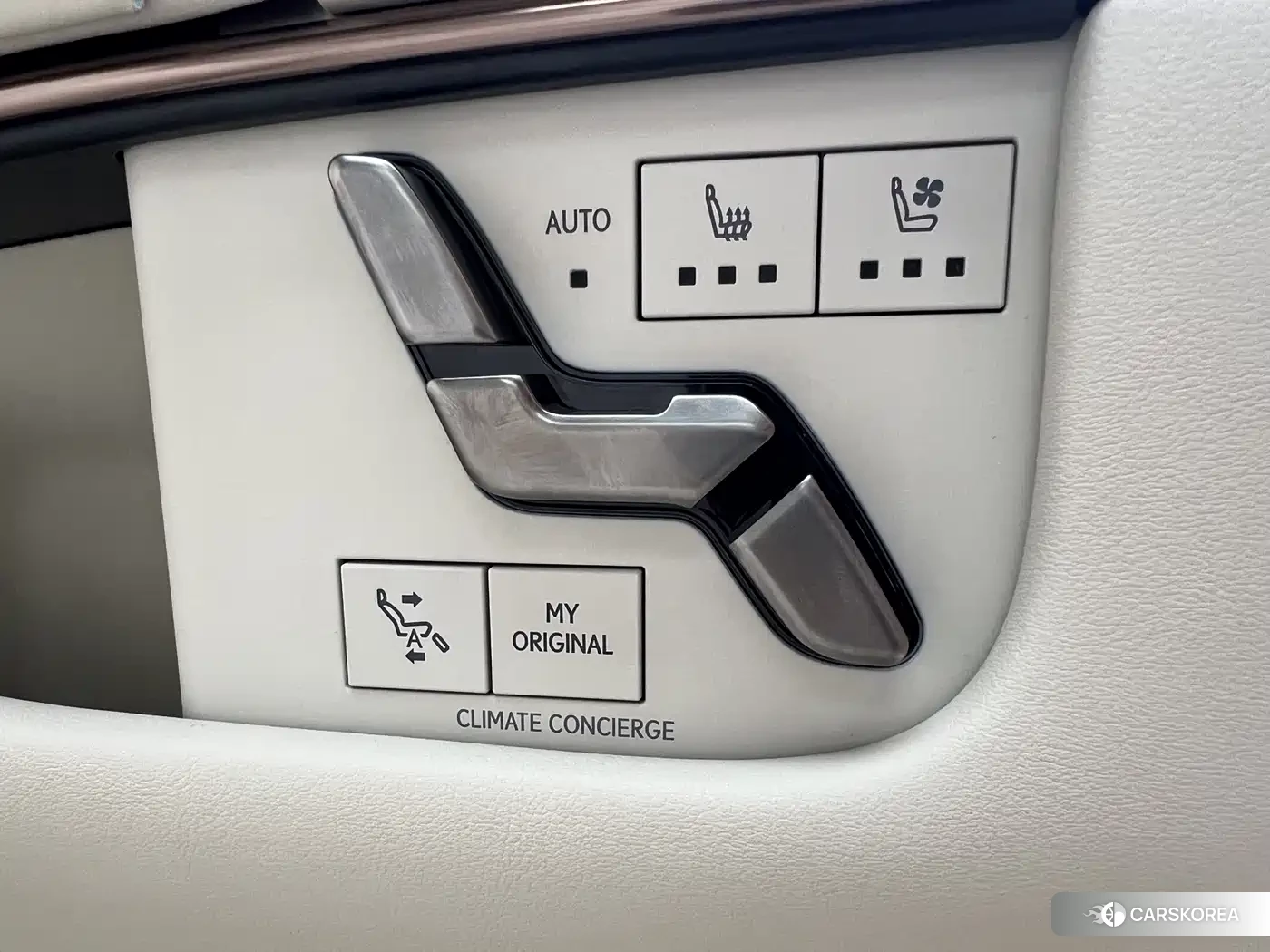 Lexus LM id 4600514 из Китая 24