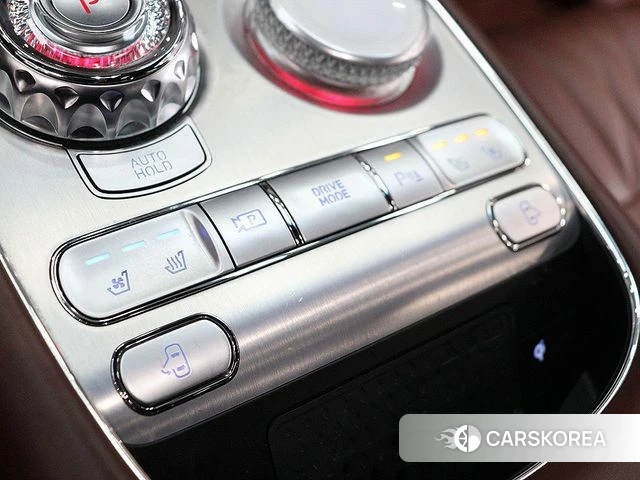 Genesis G90 (RS4) id 3842414 из Кореи 18