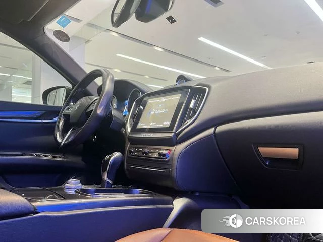 Maserati Ghibli id 4241223 из Китая 13