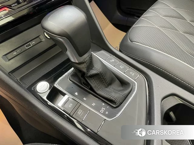 Volkswagen Tiguan L id 4353332 из Китая 28