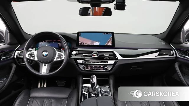 BMW 5 Series (G30) id 3935970 из Кореи 18