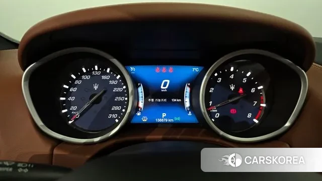 Maserati Ghibli id 3723692 из Кореи 18