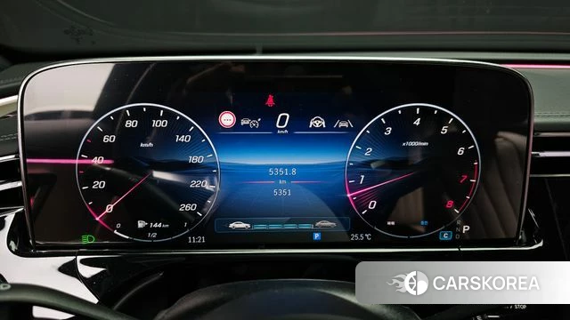Mercedes-Benz E-Class W214 id 4639773 из Кореи 33