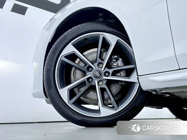 Audi A4L id 4333844 из Китая 26