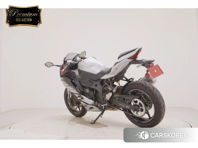 Kawasaki ZX-4R SE id 4367979 из Японии 8