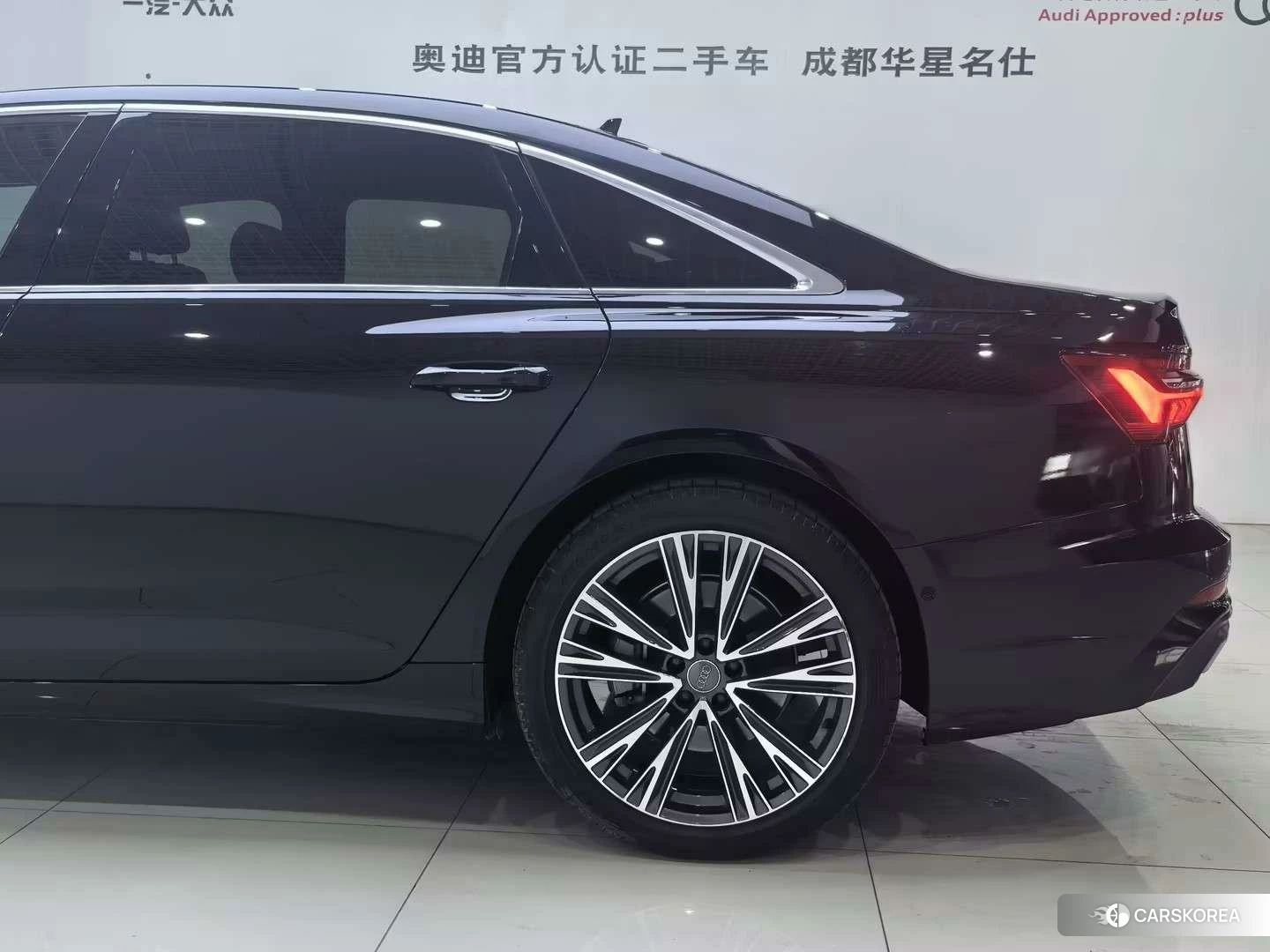 Audi A6L id 4454060 из Китая 15