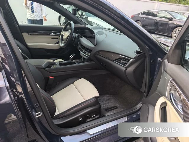 Cadillac CT5 id 3968989 из Китая 9