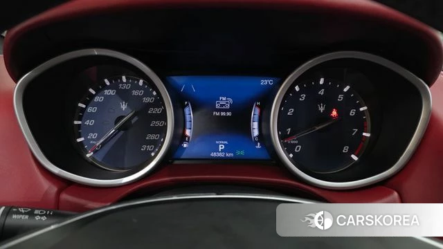 Maserati Ghibli id 4430111 из Кореи 28