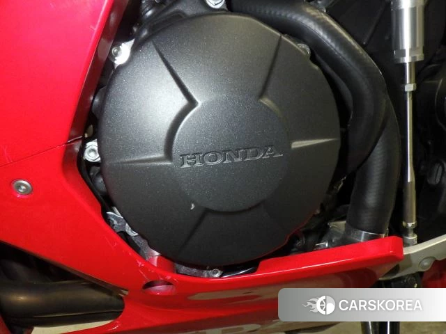 Проданный Honda CBR600RR id 4016313 из Японии, фото 30