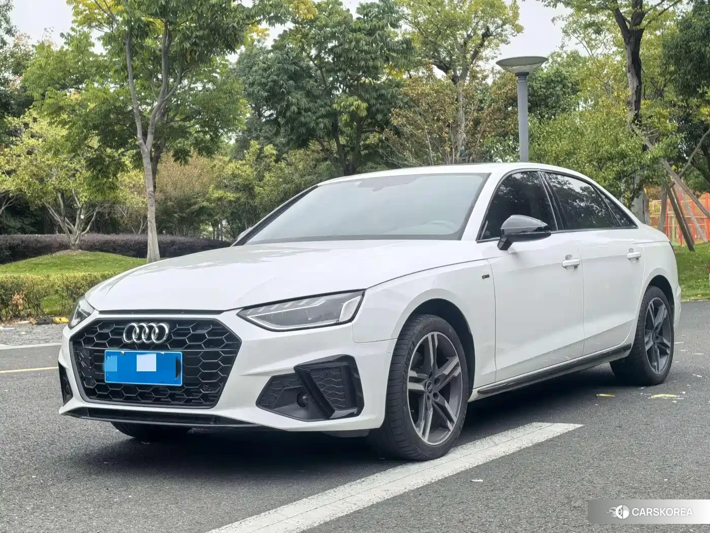 Audi A4L id 4583892 из Китая 16