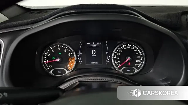 Jeep Renegade id 3249088 из Кореи 18