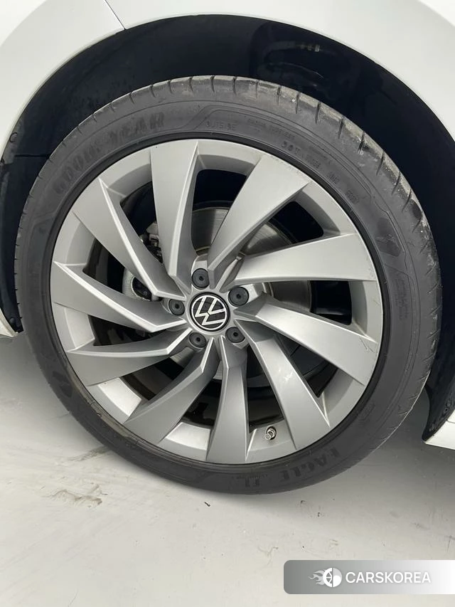 Volkswagen CC id 4213698 из Китая 23