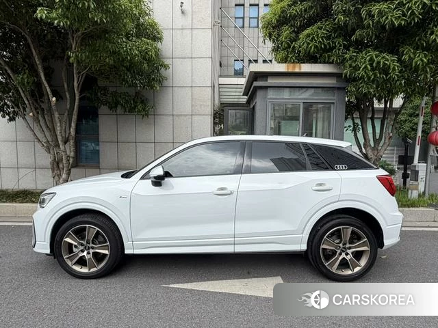 Audi Q2L id 3983312 из Китая 14