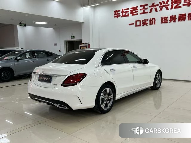 Mercedes-Benz Class C id 4260130 из Китая 8