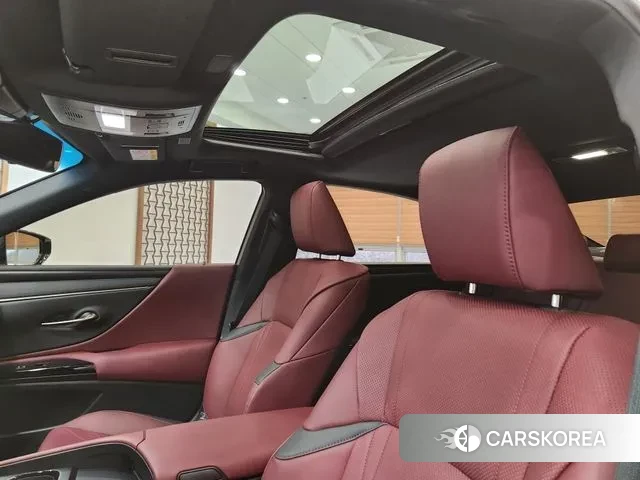 Lexus ES300h 7th generation id 3732085 из Кореи 13