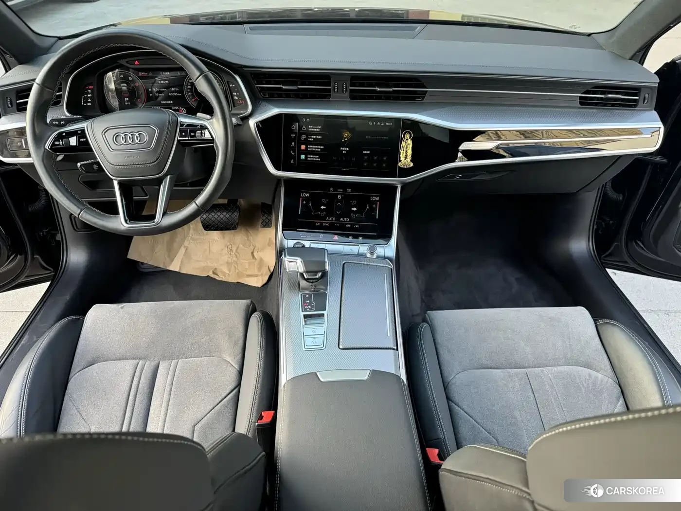 Audi A6L id 4576859 из Китая 22