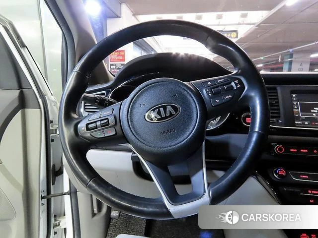 Kia All New Carnival id 4390600 из Кореи 18