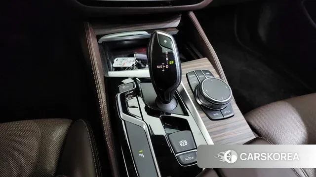 BMW 5 Series (G30) id 3672595 из Кореи 18