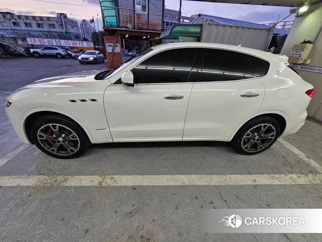 Maserati Levante id 3551850 из Кореи 18