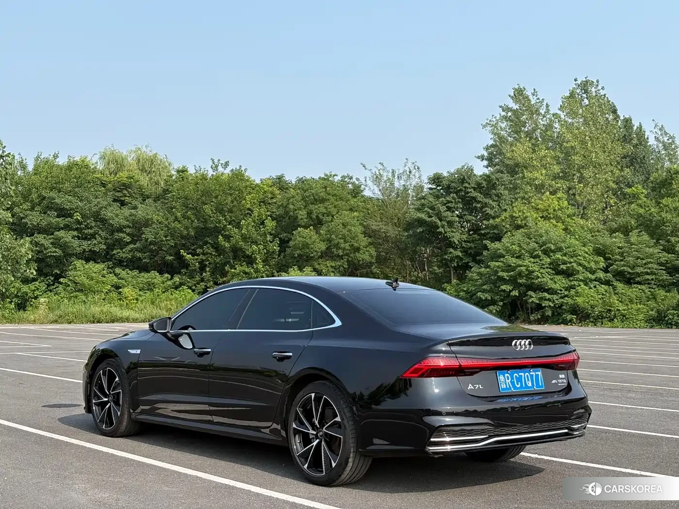 Audi A7L id 4628471 из Китая 15