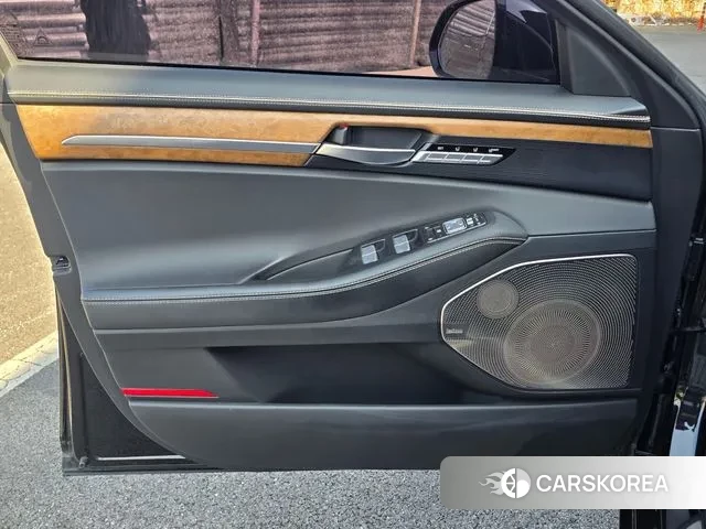 Genesis G90 id 3706245 из Кореи 18