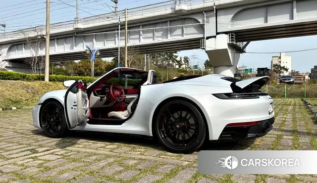 Porsche 911(992) id 2523356 из Кореи 10