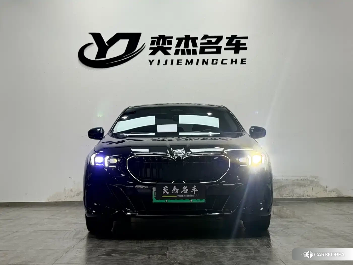 BMW i5 id 4570805 из Китая 17