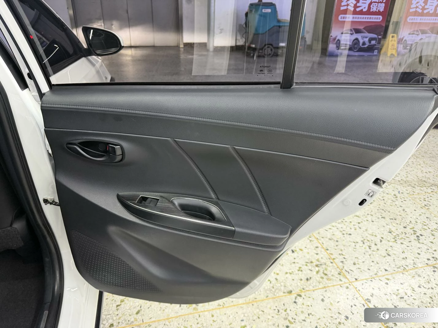 Toyota Yaris L id 4479519 из Китая 23