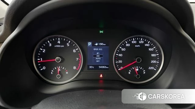 Kia Stonic id 4694039 из Кореи 18