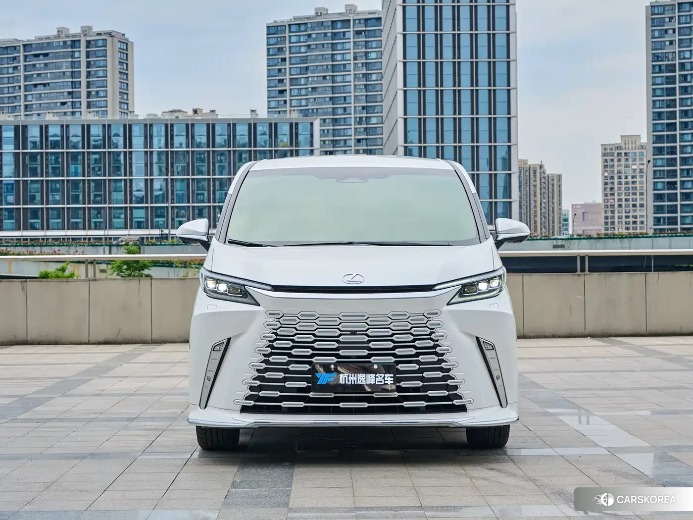 Lexus LM id 4548267 из Китая 18