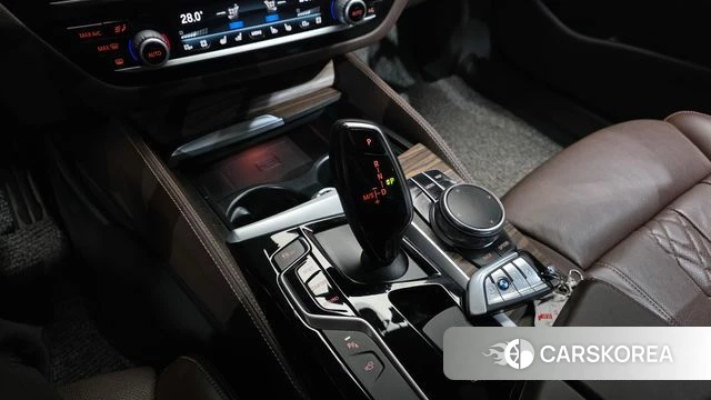 BMW 5 Series (G30) id 3867600 из Кореи 18