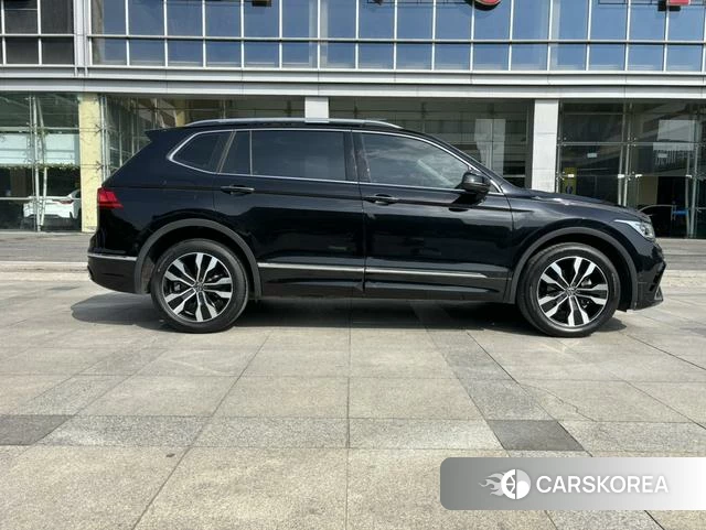 Volkswagen Tiguan L id 4261155 из Китая 10