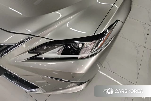Lexus ES id 4258945 из Китая 15