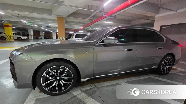 BMW 7 Series (G70) id 3825664 из Кореи 17
