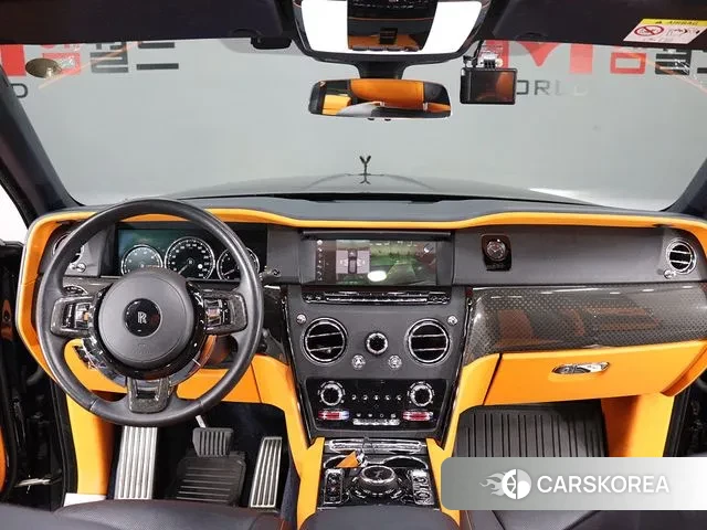 Rolls-Royce Cullinan id 3367979 из Кореи 18