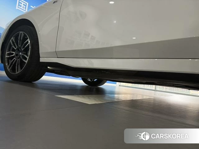 BMW 5 series id 4290160 из Китая 25