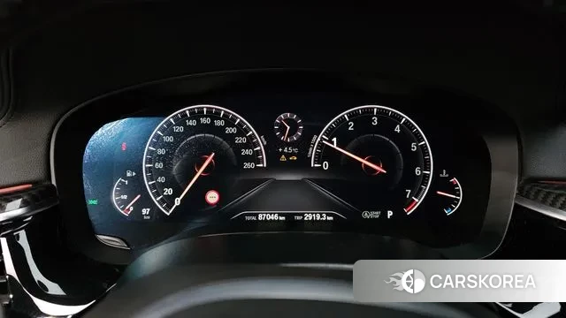 BMW 5 Series (G30) id 3736808 из Кореи 18