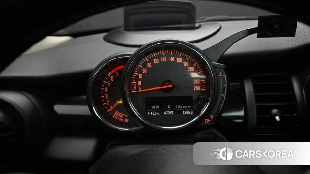 Mini Cooper id 3900001 из Кореи 17