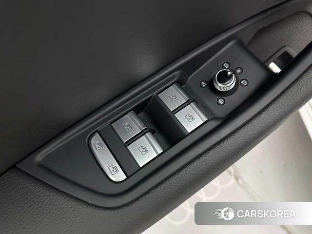 Audi A4L id 3957770 из Китая 30