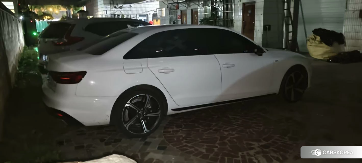 Audi A4L id 4479748 из Китая 8