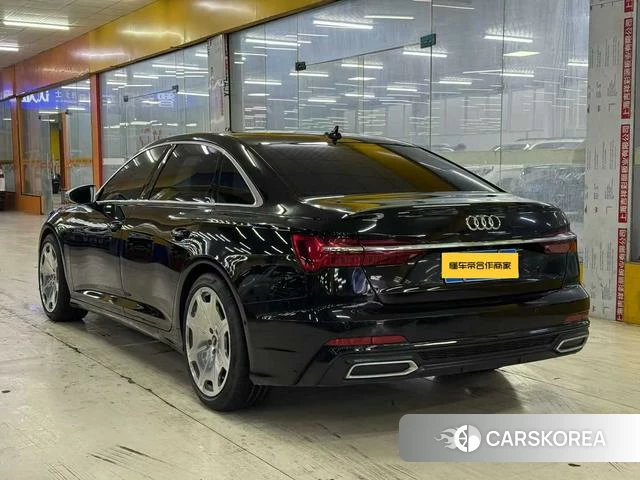 Audi A6L id 4260972 из Китая 8