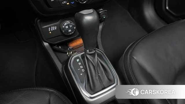 Jeep Renegade id 3853620 из Кореи 18