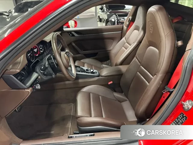 Porsche 911(992) id 3434052 из Кореи 16