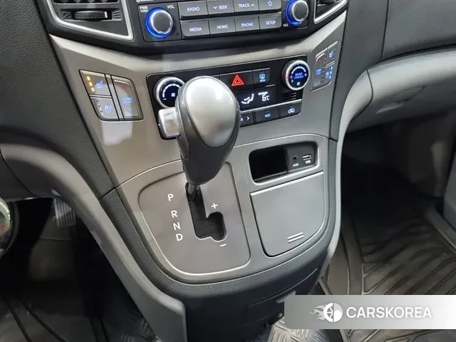 Hyundai The New Grand Starex id 3552124 из Кореи 18
