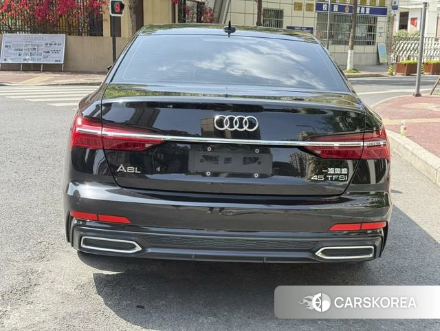 Audi A6L id 4215114 из Китая 8