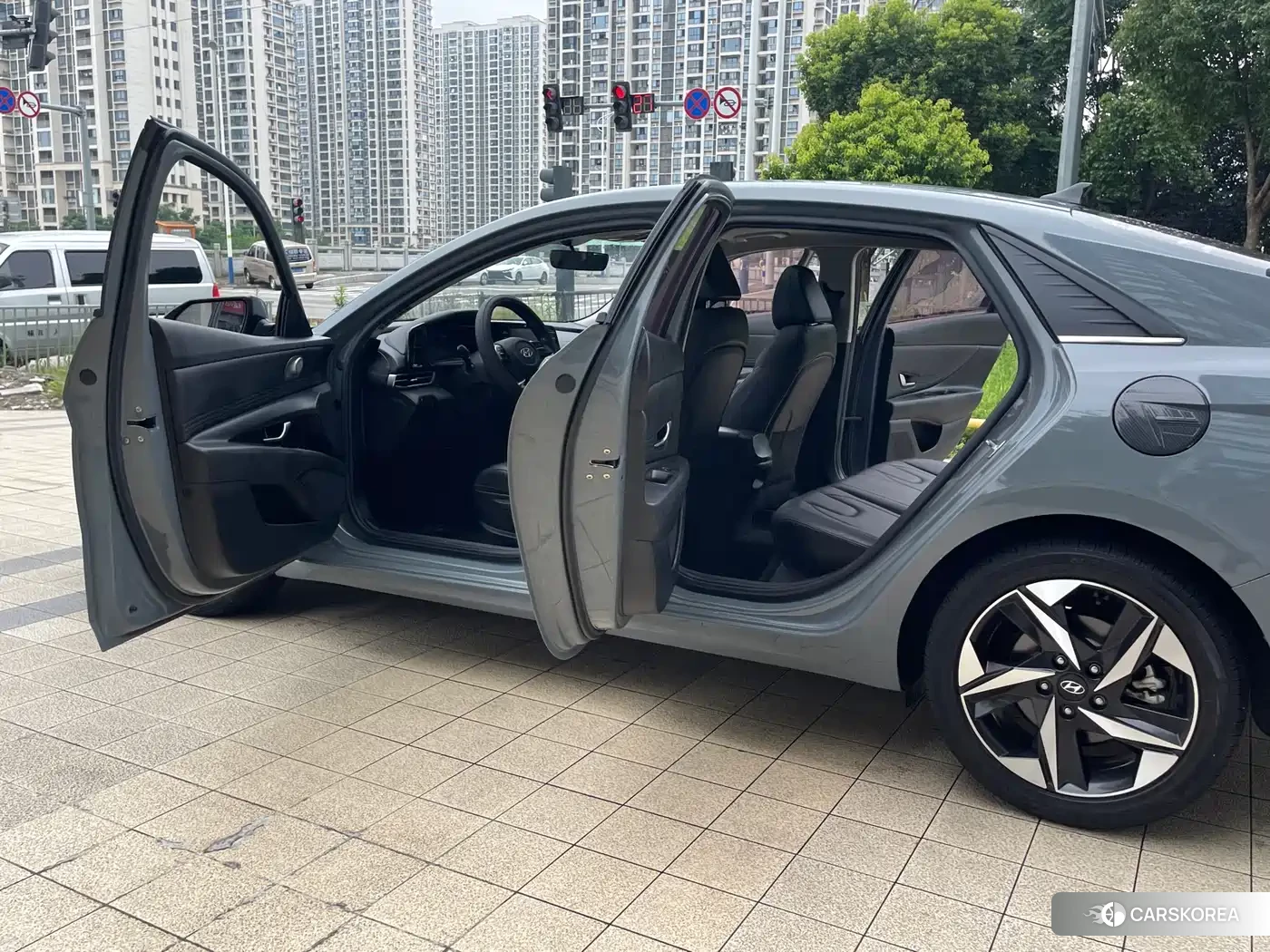 Hyundai Elantra id 4546667 из Китая 18